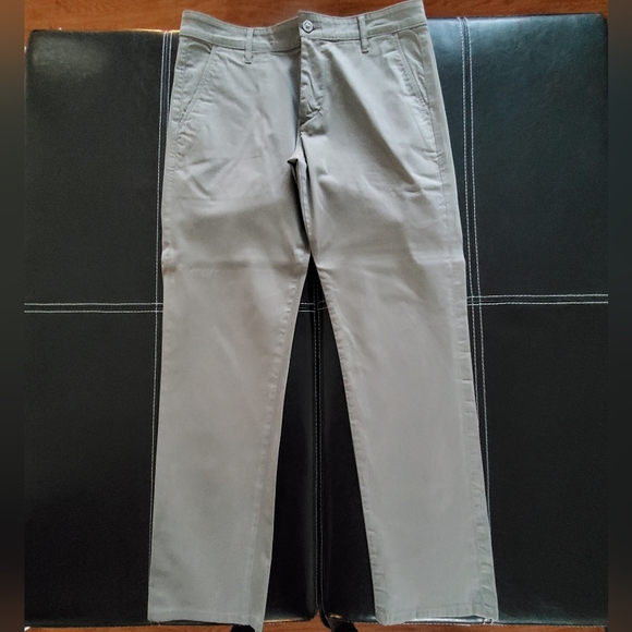 AG Jeans 'The Lux' Tailored Straight Leg Chinos - Picture 3 of 8